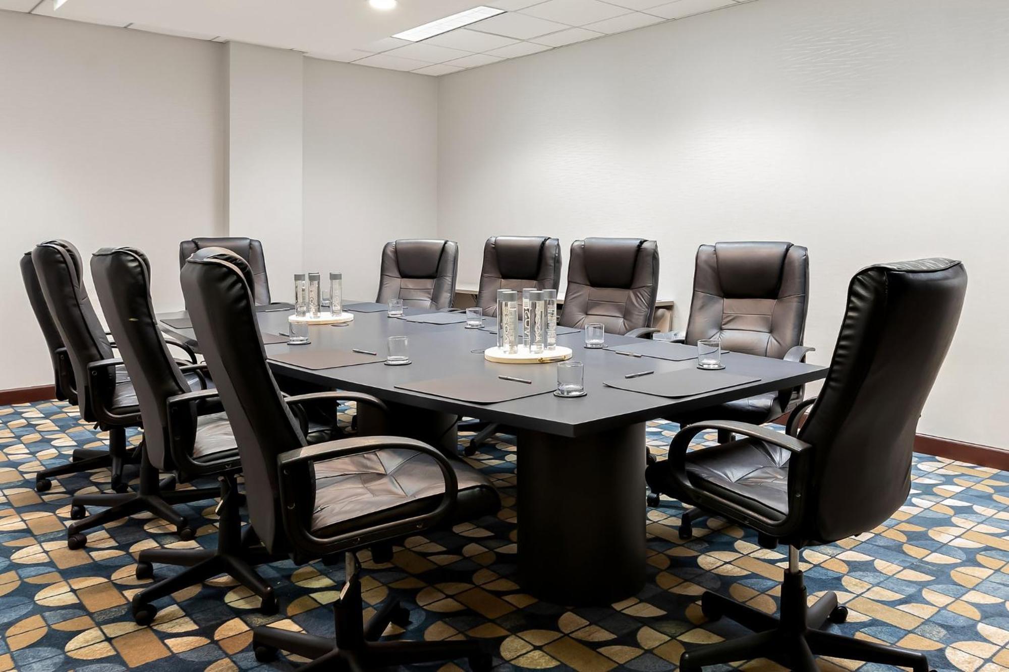 Crowne Plaza Princeton - Conference Center By Ihg Exterior foto